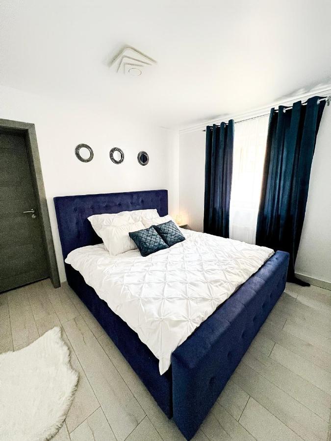 Luxor - Jacuzzi&Cozy Apartments Сібіу Екстер'єр фото