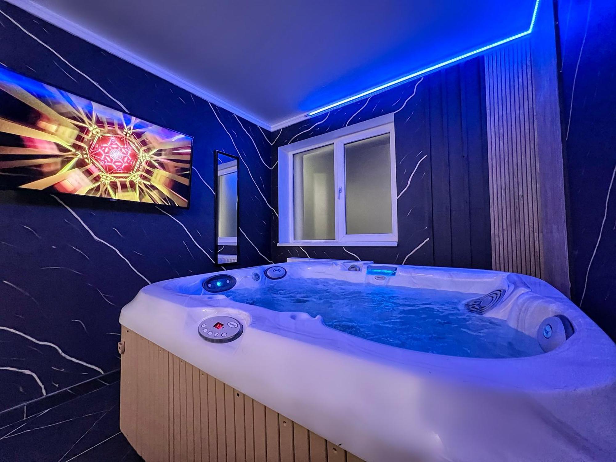 Luxor - Jacuzzi&Cozy Apartments Сібіу Екстер'єр фото
