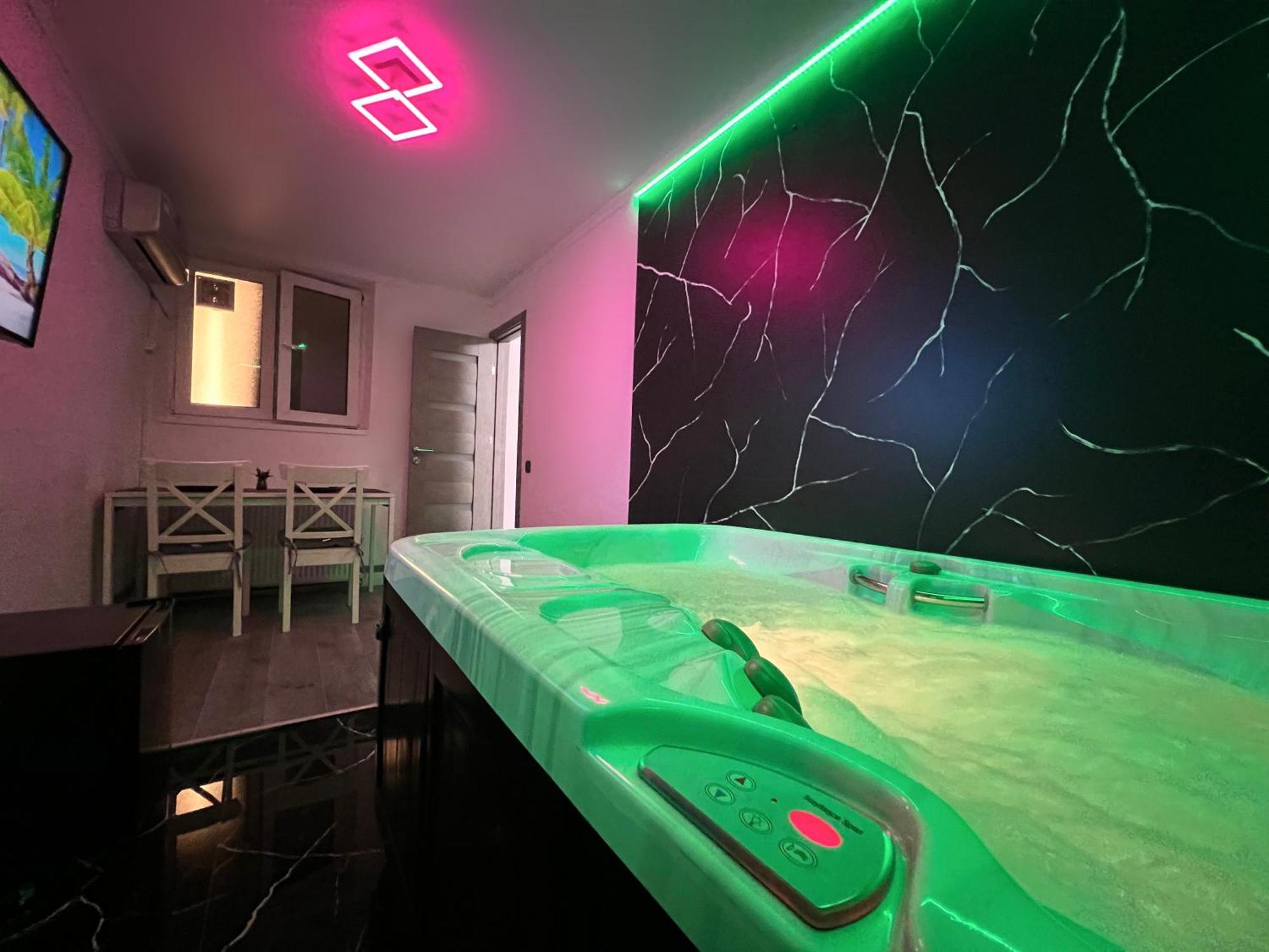 Luxor - Jacuzzi&Cozy Apartments Сібіу Екстер'єр фото