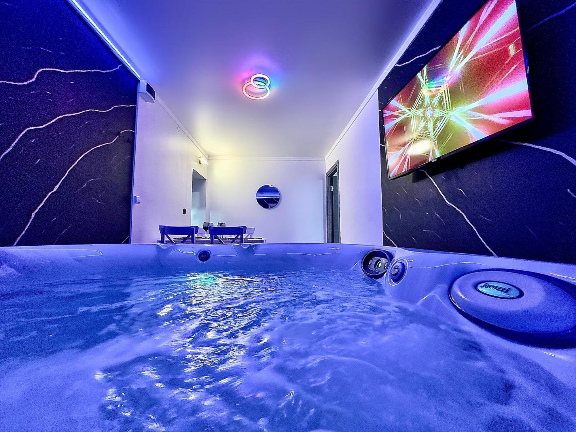 Luxor - Jacuzzi&Cozy Apartments Сібіу Екстер'єр фото